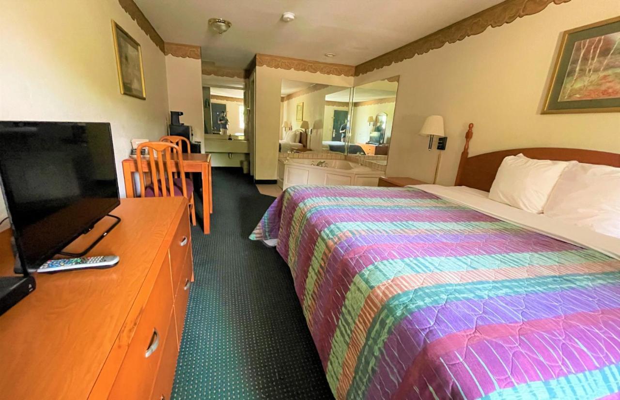 Rodeway Inn Sandersville Eksteriør billede